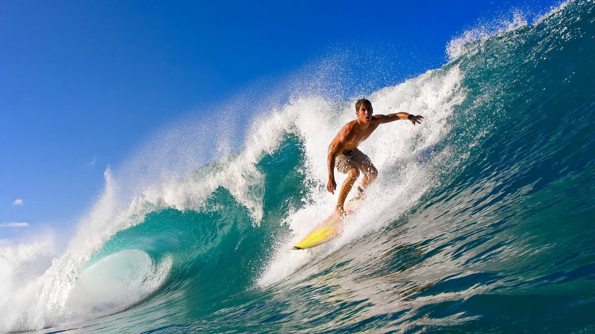 中超球队防守反击战术奏效明显,足球中的防守反击战术