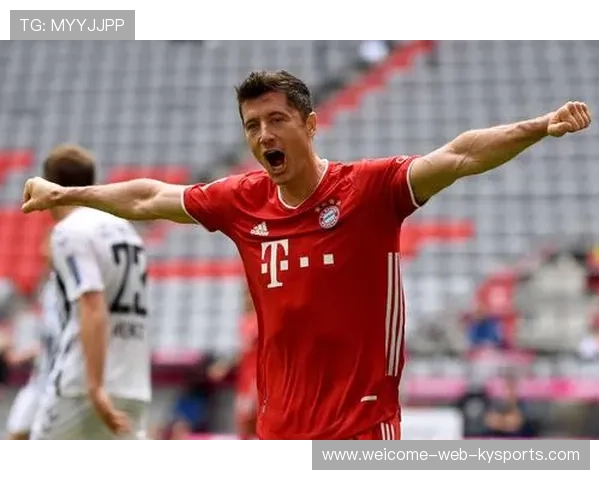 莱万多夫斯基续约拜仁，效力达到新高度，莱万多夫斯基转会拜仁多少钱