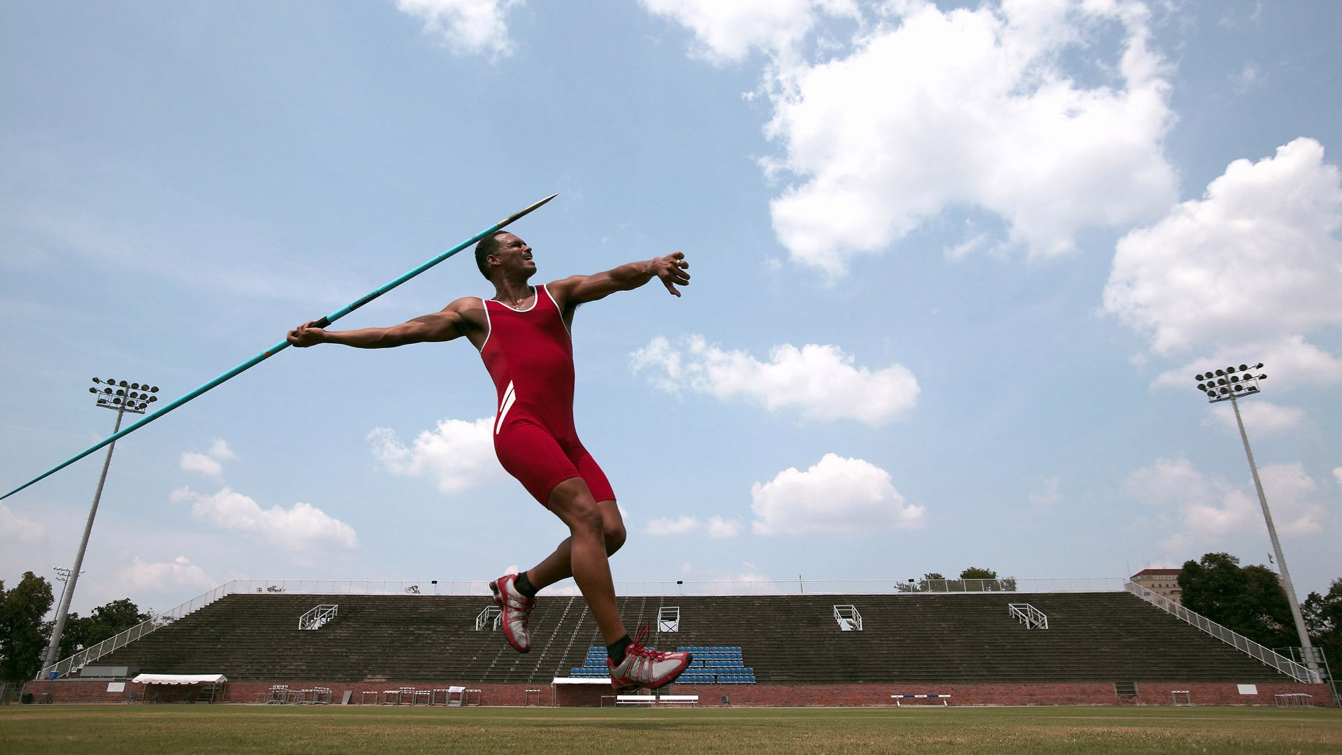 篮球让中国少年更自信勇敢，篮球让青春更有意义作文